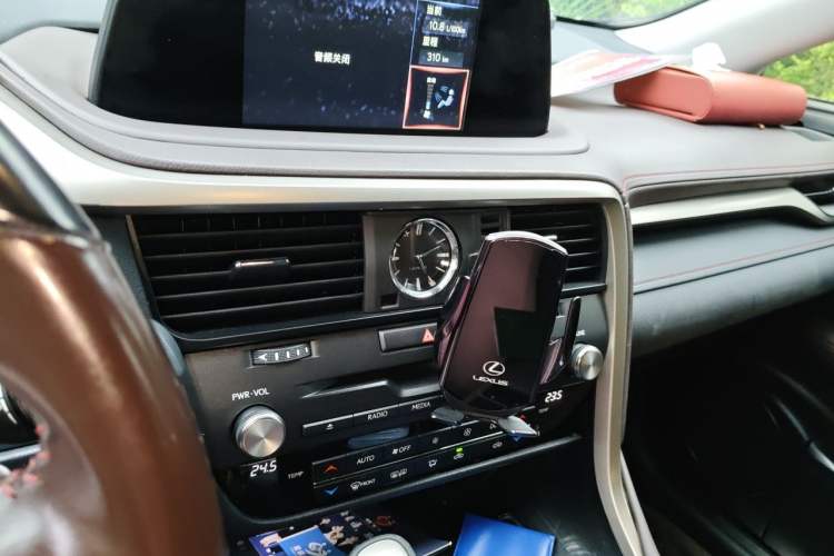 Used Lexus RX 2020 Revised Version 300 Two-Wheel Drive Comfort Edition Audio And AC Panel