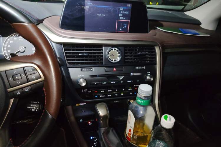 Used Lexus RX 2020 Revised Version 300 Two-Wheel Drive Comfort Edition Audio And AC Panel
