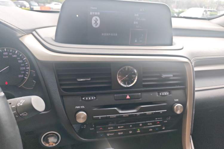 Used Lexus RX 2020 Revised Version 300 Two-Wheel Drive Elite Edition Audio And AC Panel
