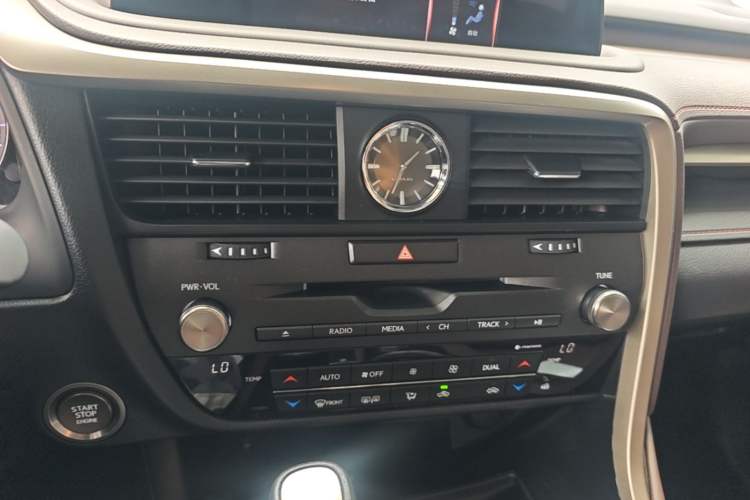 Used Lexus RX 2020 Revised Version 300 Two-Wheel Drive Comfort Edition Audio And AC Panel