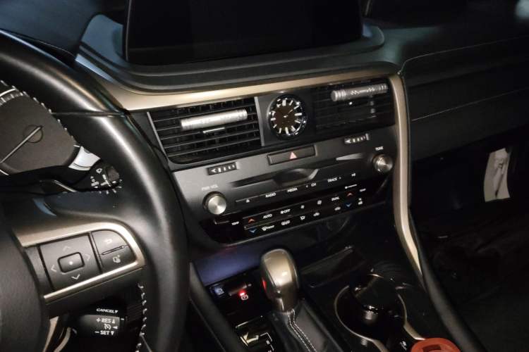 Used Lexus RX 2020 Revised Version 300 Two-Wheel Drive Elite Edition Audio And AC Panel