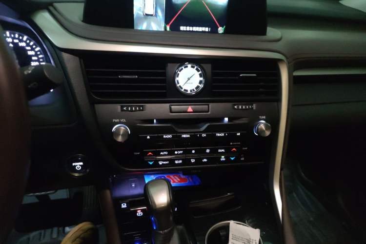 Used Lexus RX 2020 450h Four-Wheel Drive Elegant Edition China VI Standard Audio And AC Panel