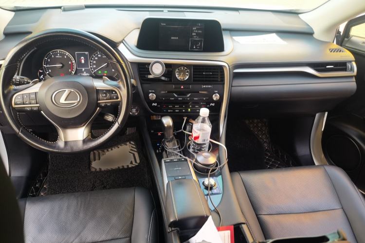 Used Lexus RX 2020 300 4x4 Elegant Edition China VI Center Console