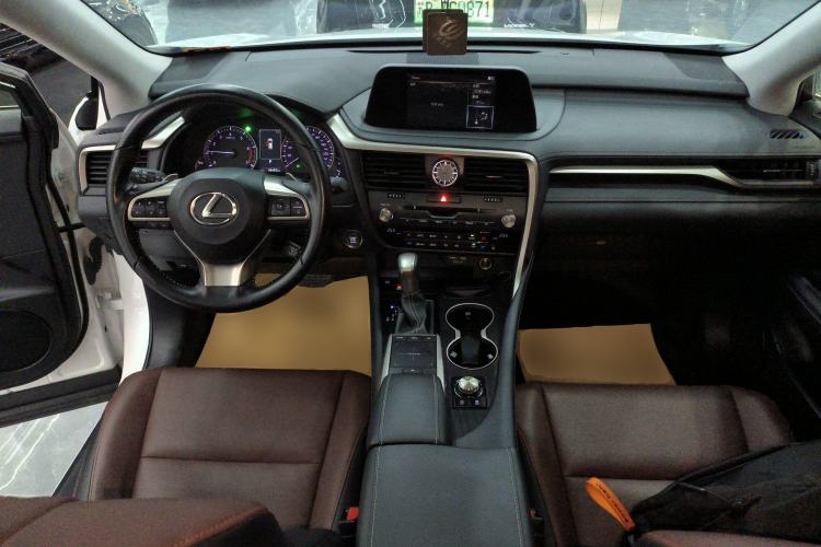 Used Lexus RX 2020 300 Two-Wheel Drive Elite Edition China VI Standard Center Console