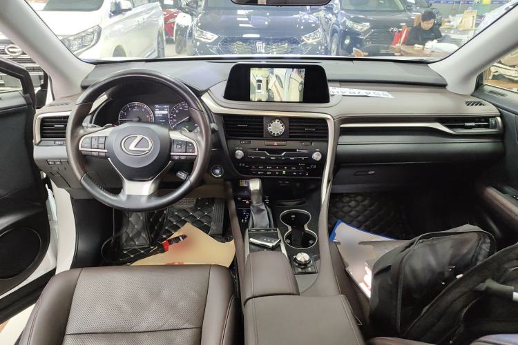Used Lexus RX 2020 300 Two-Wheel Drive Comfort Edition China VI Standard Center Console