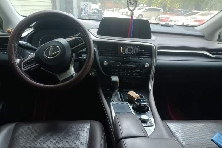 Used Lexus RX 2020 Revised Version 300 Two-Wheel Drive Comfort Edition Center Console