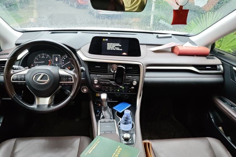 Used Lexus RX 2020 Revised Version 300 Two-Wheel Drive Comfort Edition Center Console