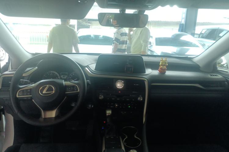 Used Lexus RX 2020 300 Two-Wheel Drive Elite Edition China VI Standard Center Console