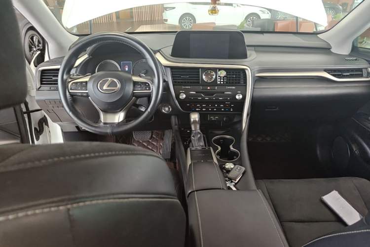 Used Lexus RX 2020 300 Two-Wheel Drive Elite Edition China VI Standard Center Console