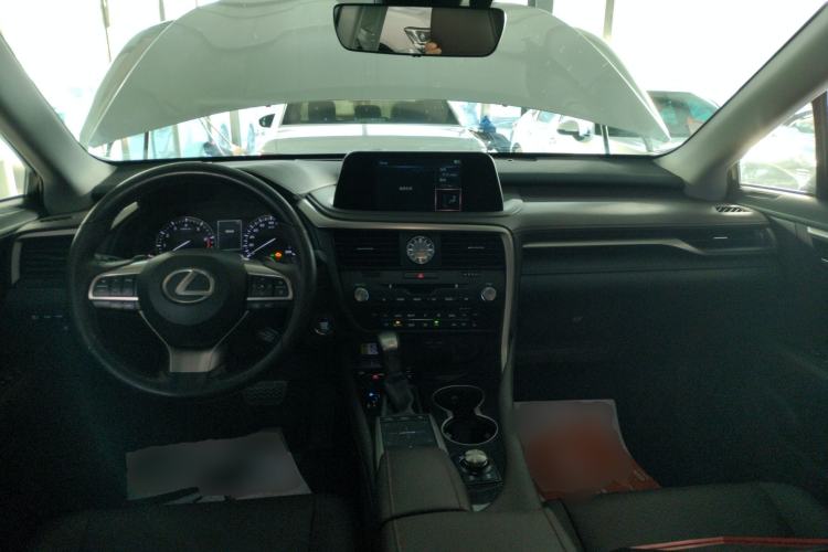 Used Lexus RX 2020 Facelifted 300 4x4 Elegant Edition Center Console
