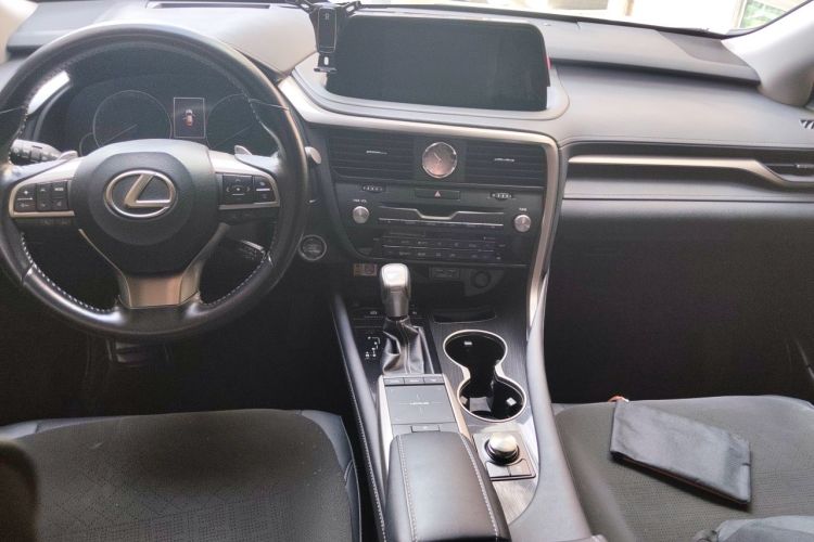 Used Lexus RX 2020 Revised Version 300 Two-Wheel Drive Comfort Edition Center Console