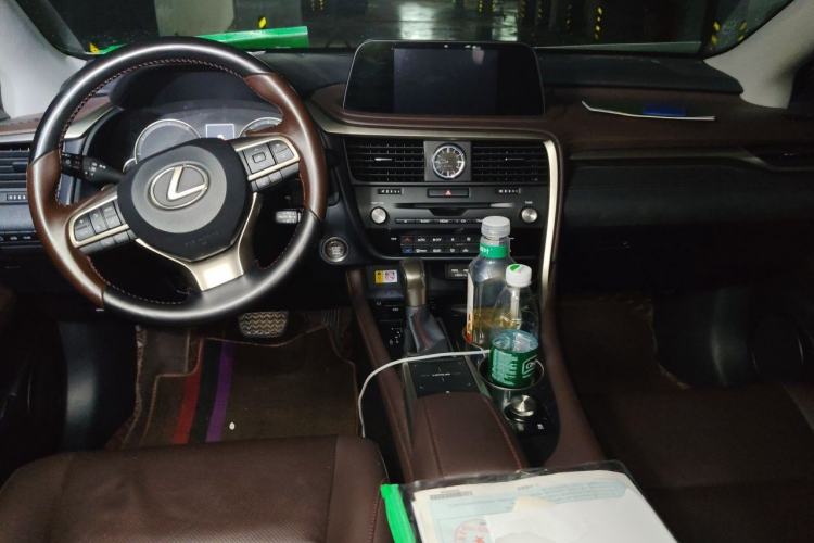 Used Lexus RX 2020 Revised Version 300 Two-Wheel Drive Comfort Edition Center Console