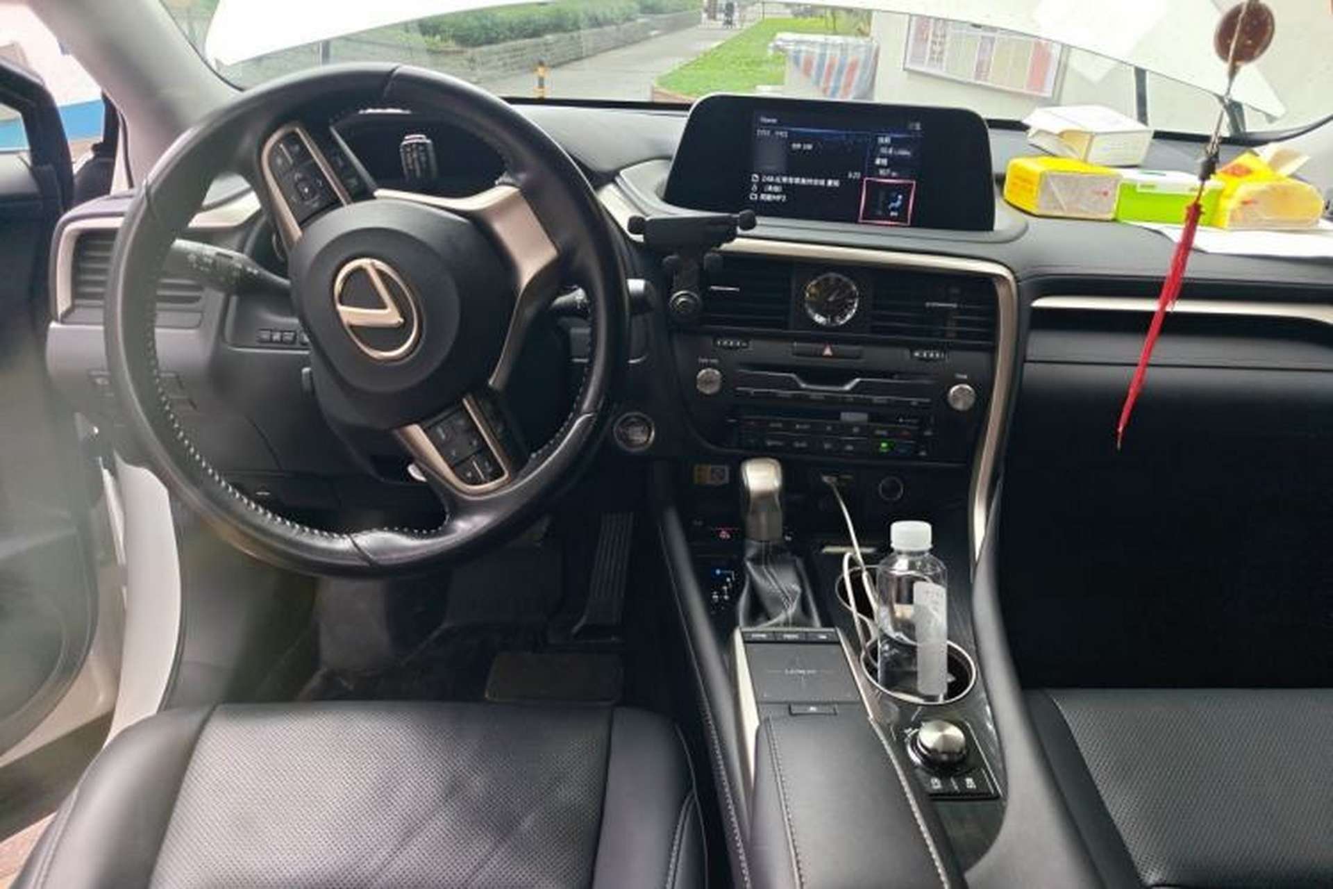 Used Lexus RX 2020 Revised Version 300 Two-Wheel Drive Comfort Edition Center Console