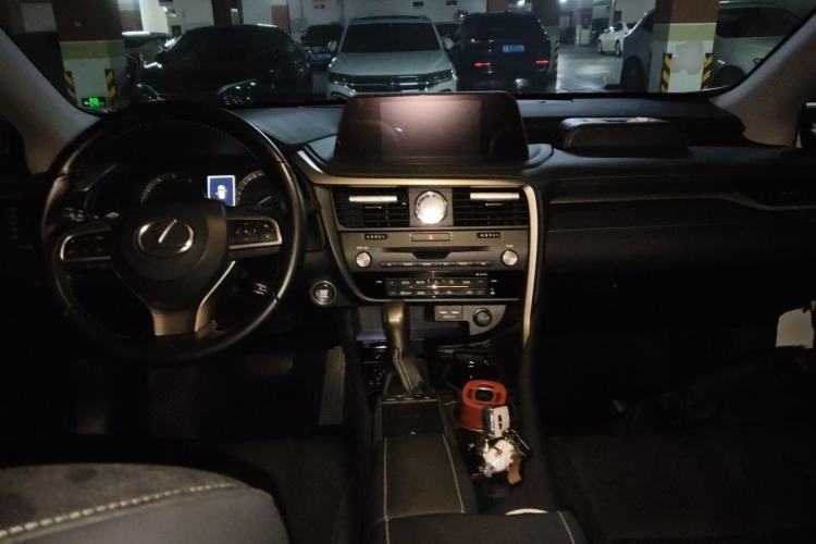 Used Lexus RX 2020 Revised Version 300 Two-Wheel Drive Elite Edition Center Console