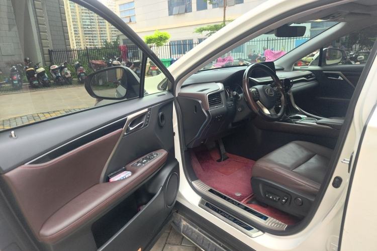 Used Lexus RX 2020 300 4x4 Elegant Edition China VI Driver Seat