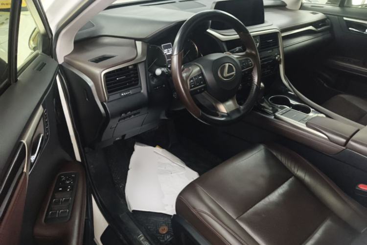 Used Lexus RX 2020 300 4x4 Elegant Edition China VI Driver Seat