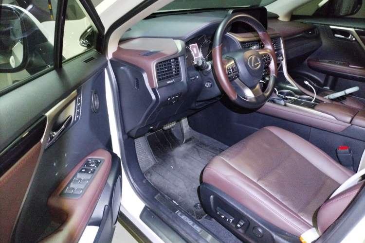 Used Lexus RX 2020 Facelifted 300 4x4 Elegant Edition Driver Seat