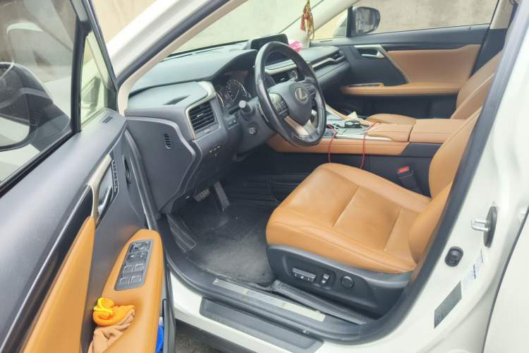 Used Lexus RX 2020 Facelifted 300 4x4 Elegant Edition Driver Seat