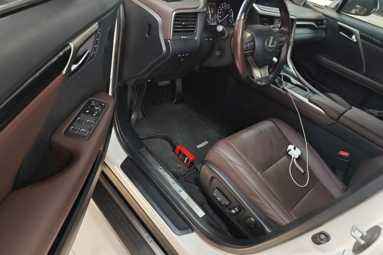 Used Lexus RX 2020 Facelifted 300 4x4 Elegant Edition Driver Seat