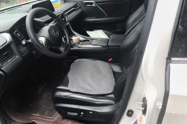 Used Lexus RX 2020 300 Two-Wheel Drive Elite Edition China VI Standard Driver Seat