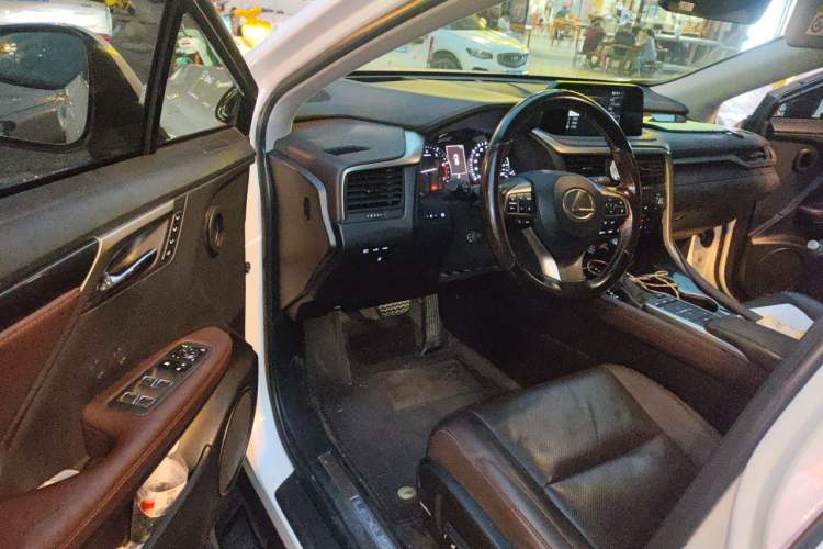 Used Lexus RX 2020 Facelifted 300 4x4 Elegant Edition Driver Seat