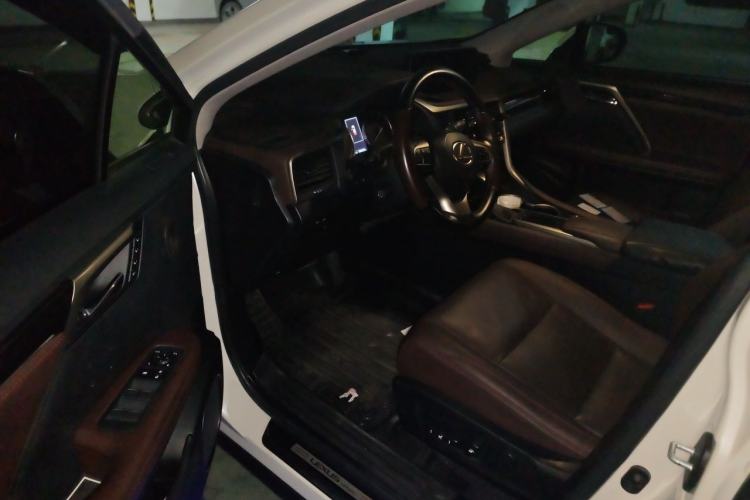 Used Lexus RX 2020 300 4x4 Elegant Edition China VI Driver Seat