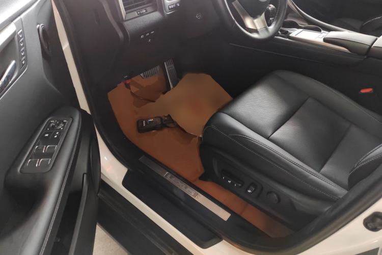 Used Lexus RX 2020 Facelifted 300 4x4 Elegant Edition Driver Seat