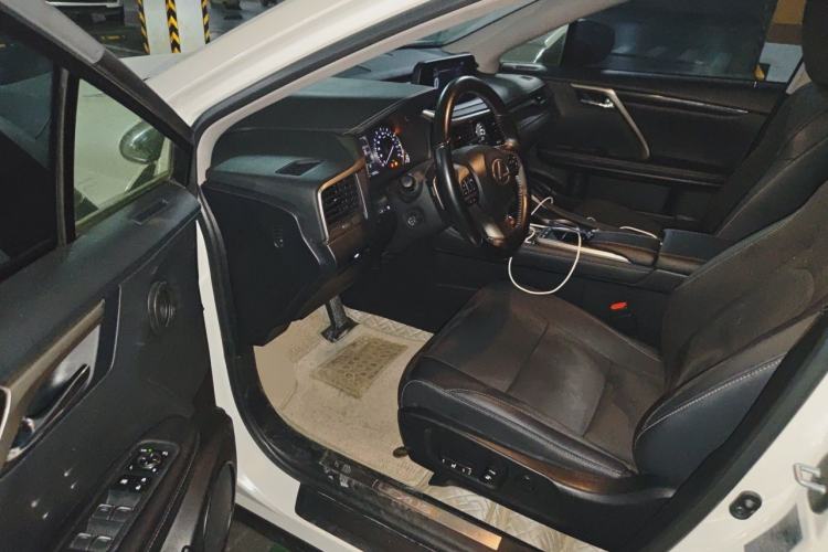 Used Lexus RX 2020 300 Two-Wheel Drive Comfort Edition China VI Standard Driver Seat