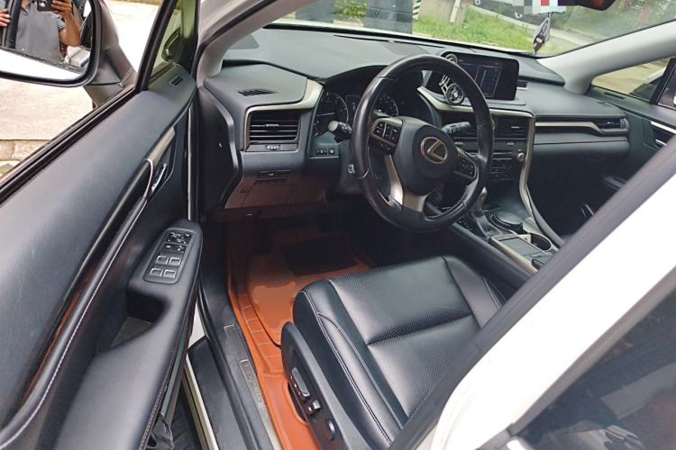 Used Lexus RX 2020 300 Two-Wheel Drive Elite Edition China VI Standard Driver Seat