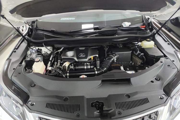 Used Lexus RX 2020 300 Two-Wheel Drive Comfort Edition China VI Standard Engine Bay