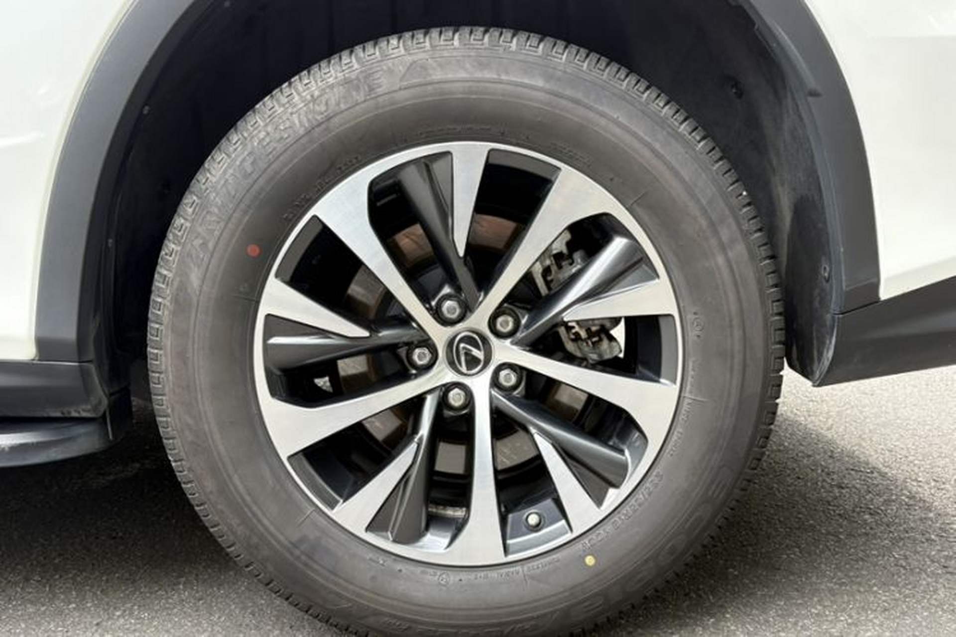 Used Lexus RX 2020 Revised Version 300 Two-Wheel Drive Elite Edition Exterior 2