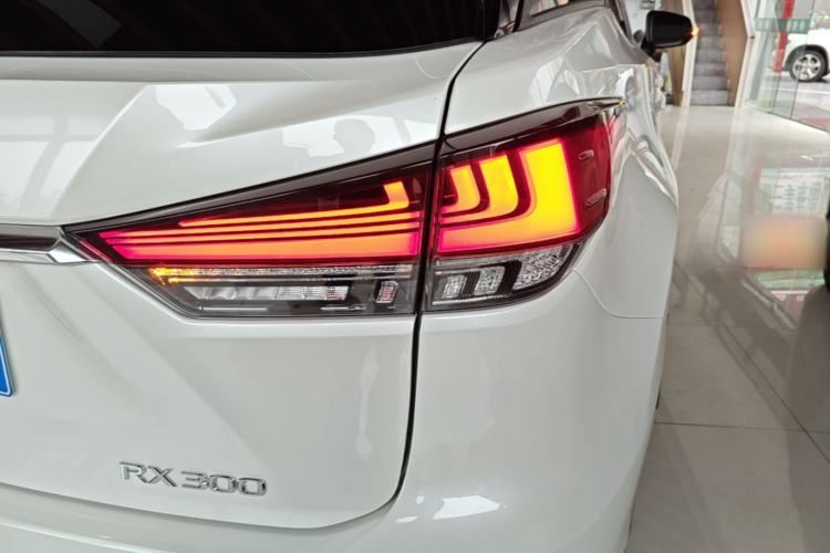 Used Lexus RX 2020 Facelifted 300 4x4 Elegant Edition Exterior 3