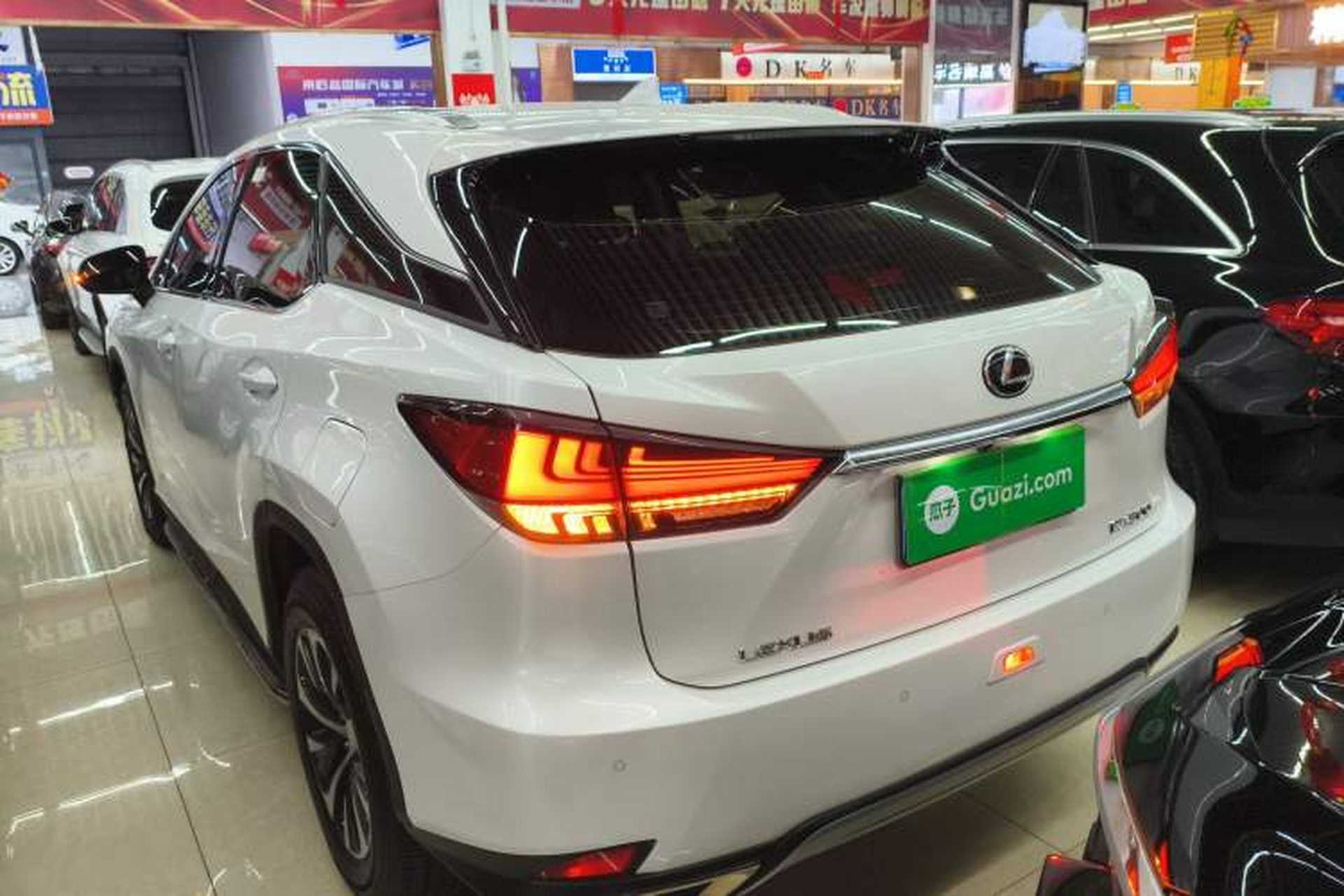 Used Lexus RX 2020 Revised Version 300 Two-Wheel Drive Elite Edition Exterior 3