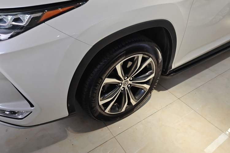 Used Lexus RX 2020 Facelifted 300 4x4 Elegant Edition Exterior 4