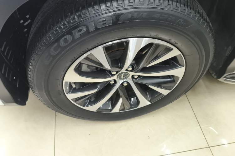 Used Lexus RX 2020 Revised Version 300 Two-Wheel Drive Elite Edition Exterior 7