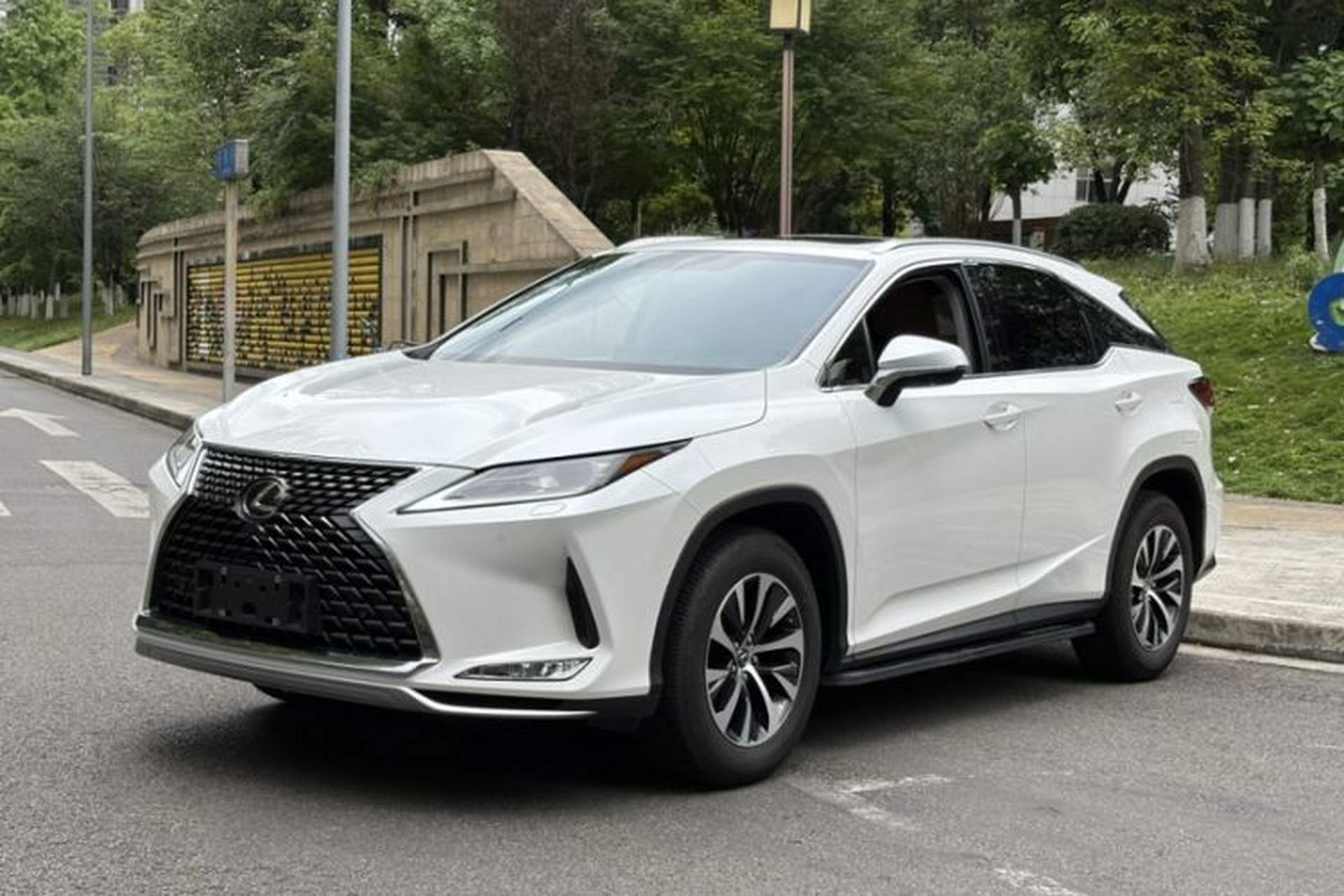 Used Lexus RX 2020 Revised Version 300 Two-Wheel Drive Elite Edition Front Left 45 Deg