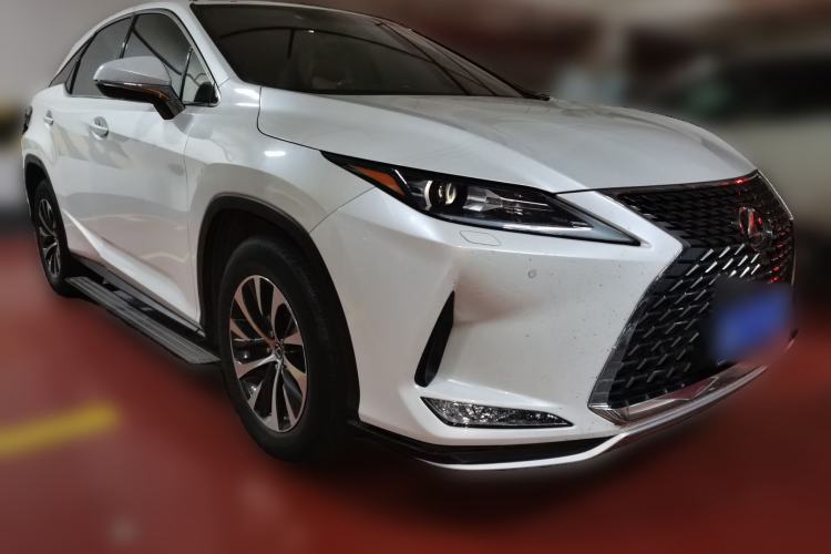 Used Lexus RX 2020 Revised Version 300 Two-Wheel Drive Elite Edition Front Right 45 Deg