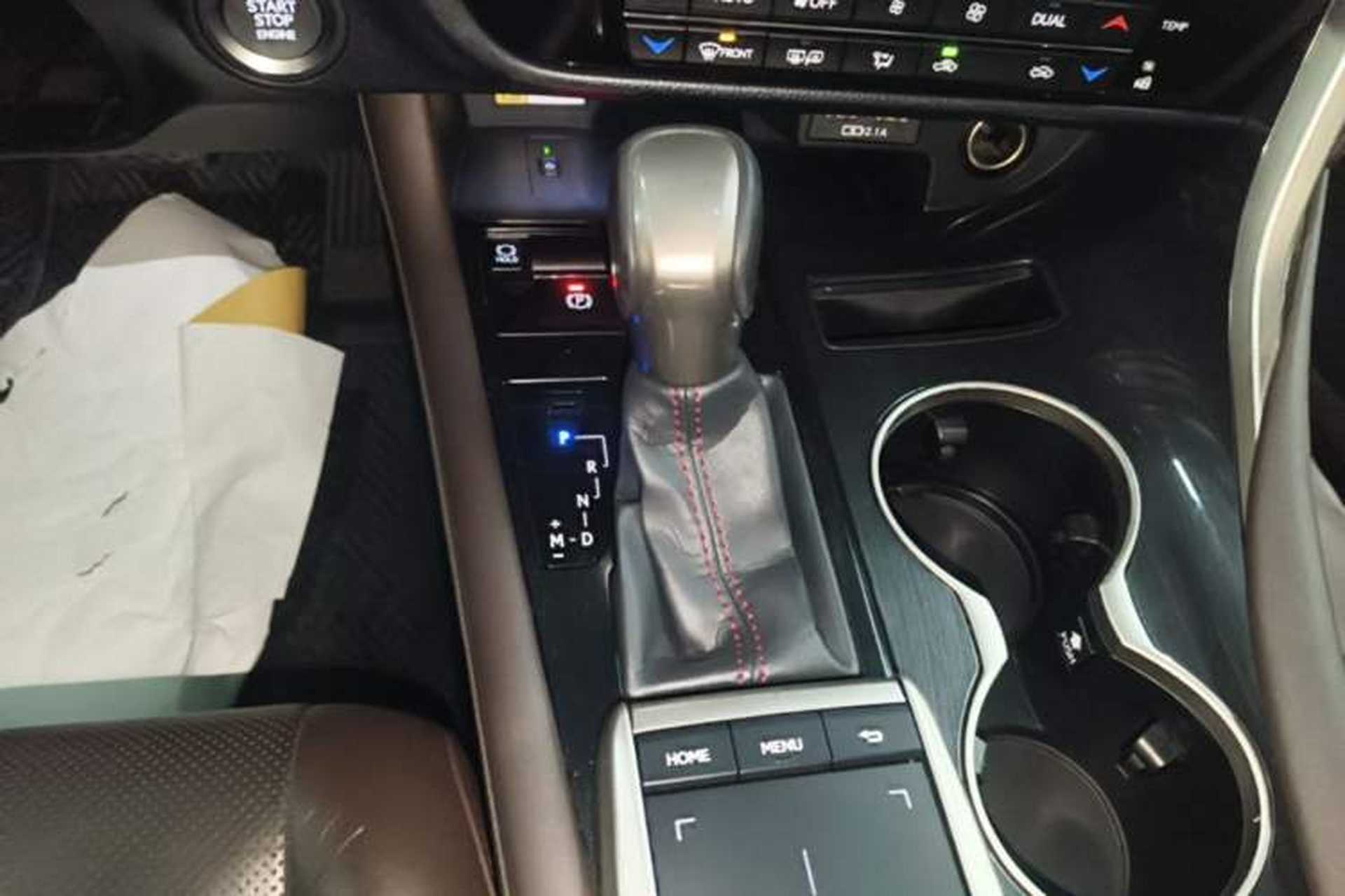 Used Lexus RX 2020 300 4x4 Elegant Edition China VI Gear Lever