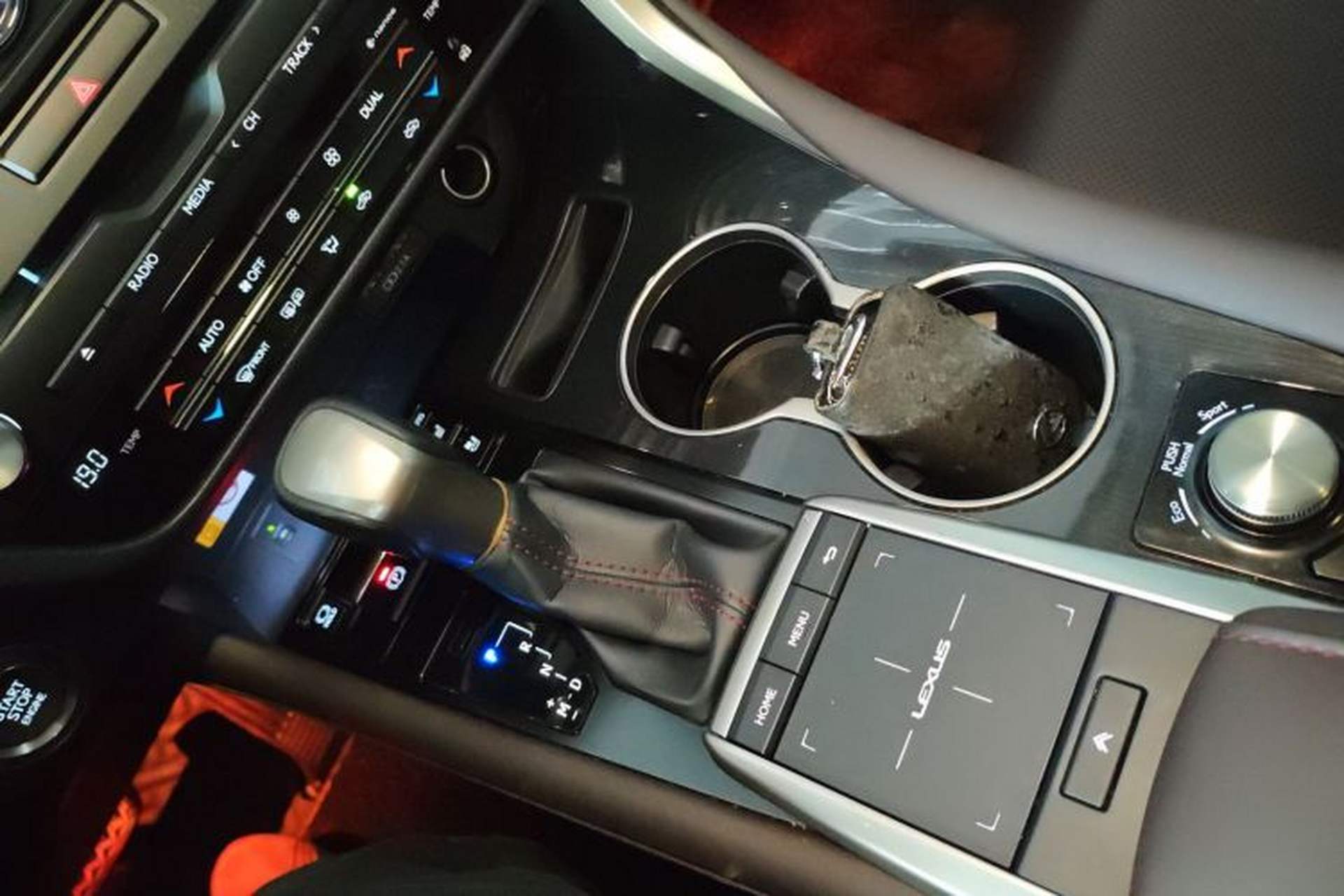 Used Lexus RX 2020 Revised Version 300 Two-Wheel Drive Comfort Edition Gear Lever
