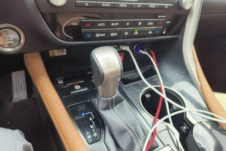 Used Lexus RX 2020 Facelifted 300 4x4 Elegant Edition Gear Lever