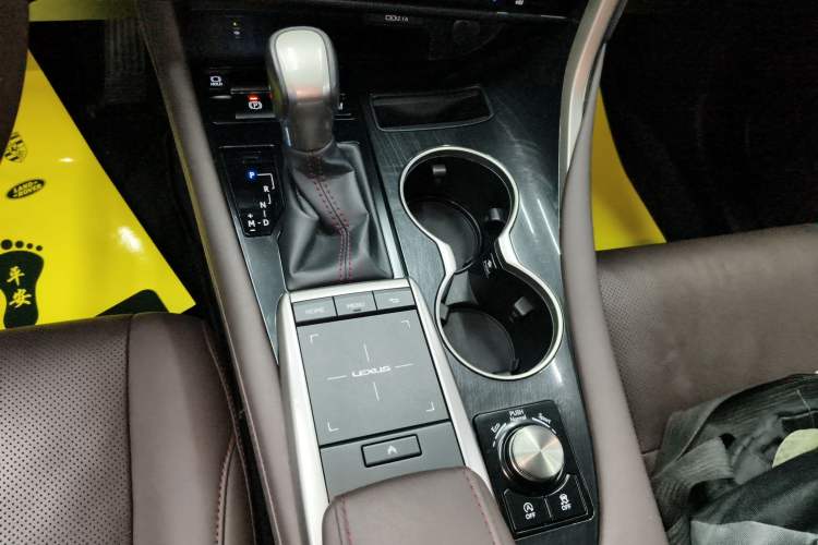 Used Lexus RX 2020 Facelifted 300 4x4 Elegant Edition Gear Lever