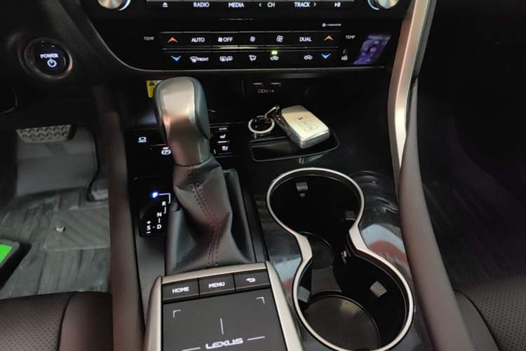Used Lexus RX 2020 Revised Version 450h Four-Wheel Drive Elegant Edition Gear Lever