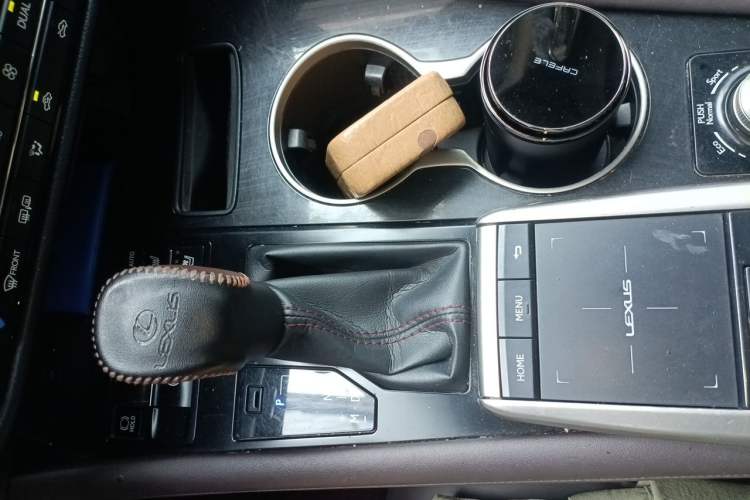 Used Lexus RX 2020 Revised Version 300 Two-Wheel Drive Comfort Edition Gear Lever