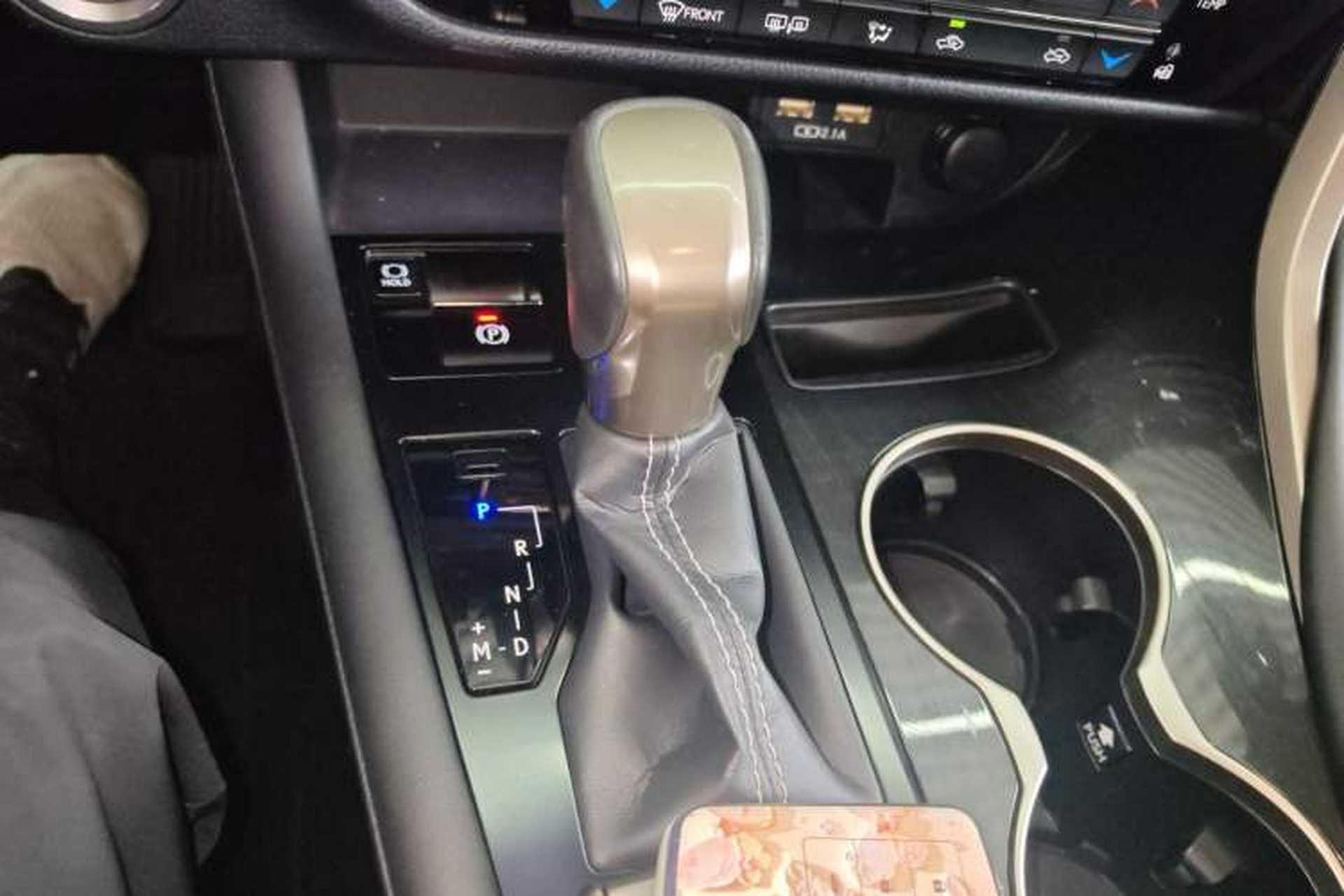 Used Lexus RX 2020 Revised Version 300 Two-Wheel Drive Elite Edition Gear Lever