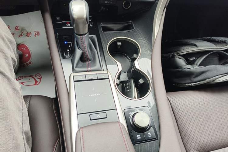 Used Lexus RX 2020 Revised Version 450h Four-Wheel Drive Elegant Edition Gear Lever