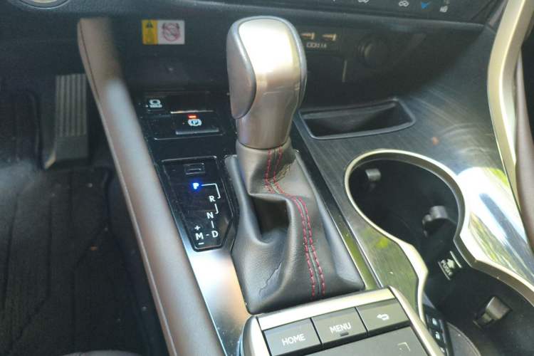 Used Lexus RX 2020 Facelifted 300 4x4 Elegant Edition Gear Lever