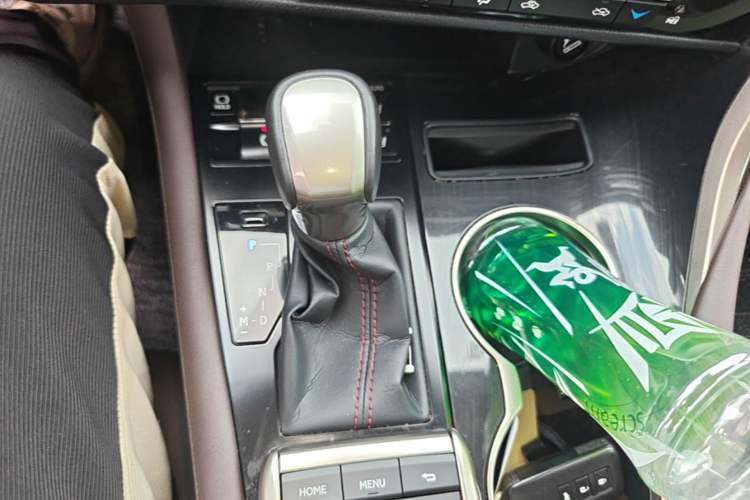 Used Lexus RX 2020 Facelifted 300 4x4 Elegant Edition Gear Lever