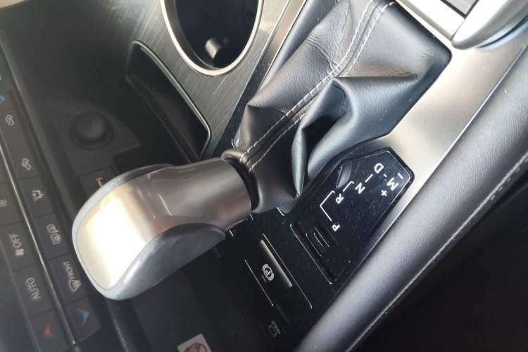 Used Lexus RX 2020 Revised Version 300 Two-Wheel Drive Comfort Edition Gear Lever