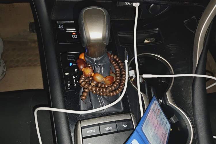 Used Lexus RX 2020 300 Two-Wheel Drive Comfort Edition China VI Standard Gear Lever