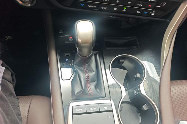 Used Lexus RX 2020 Revised Version 300 Two-Wheel Drive Comfort Edition Gear Lever